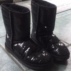 Black sequin uggs like brand new worn 2x OBO
